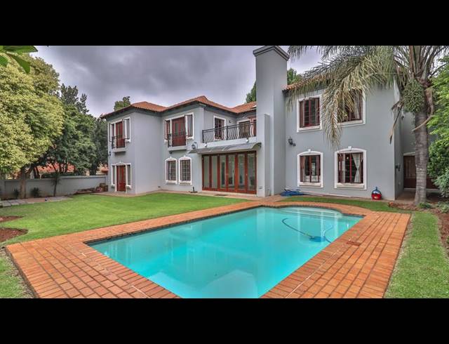 5 BEDROOM HOUSE FOR SALE IN MIDSTREAM ESTATE